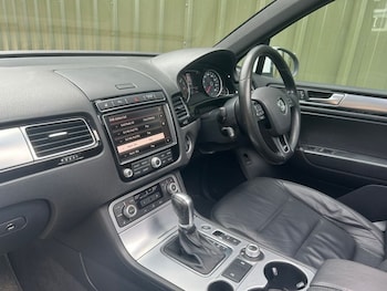Used Volkswagen Touareg 2015 for sale - 78887614: Photo
