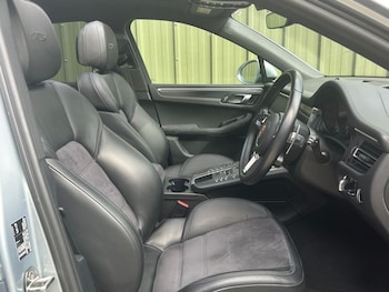 Used Porsche Macan 2021 for sale - 78241339: Photo