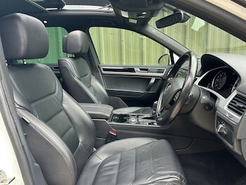 Used Volkswagen Touareg 2017 for sale - 78181886: Photo