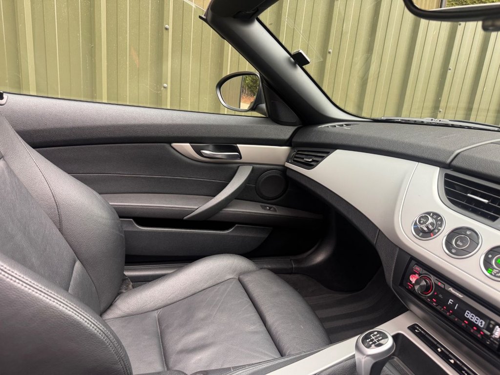 Used BMW Z4 2009 for sale - 76698289: Photo 13