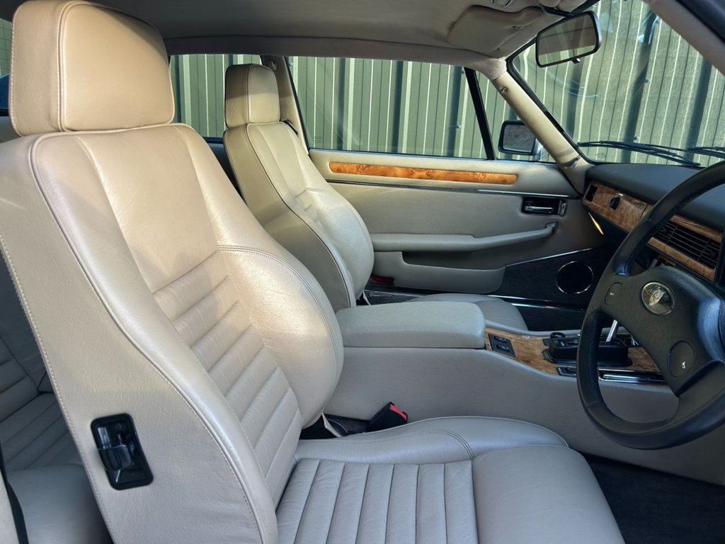 Used Jaguar XJS 1989 for sale - 76570571: Photo 4