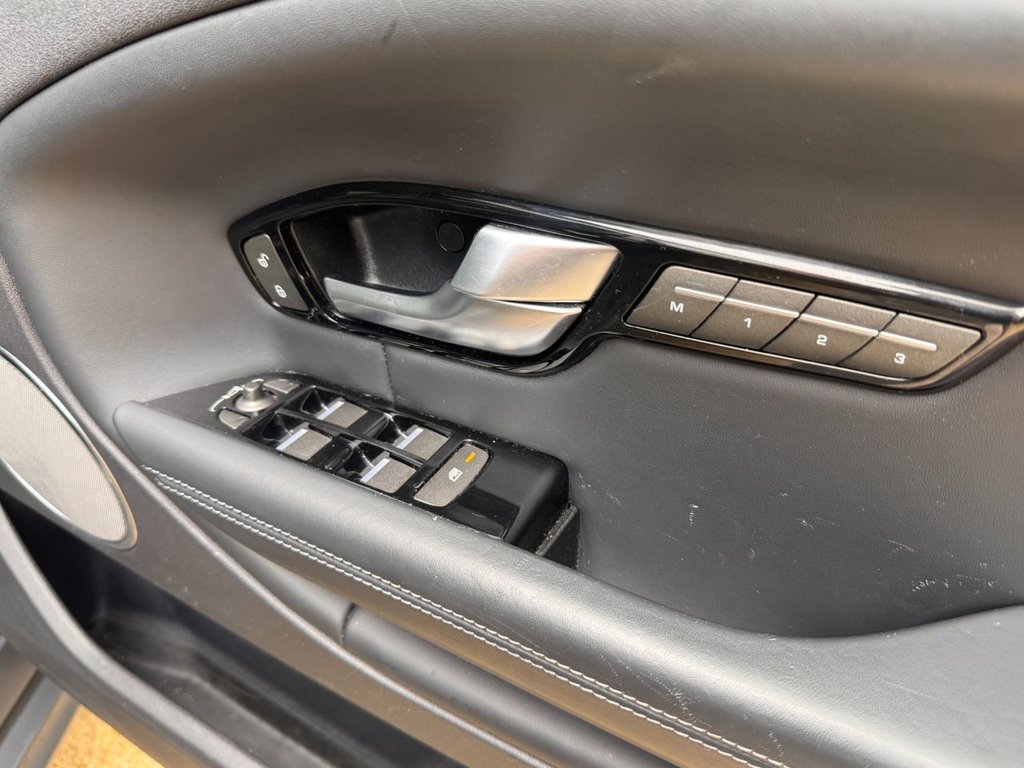 Used Land Rover Range Rover Evoque 2018 for sale - 76439065: Photo 24