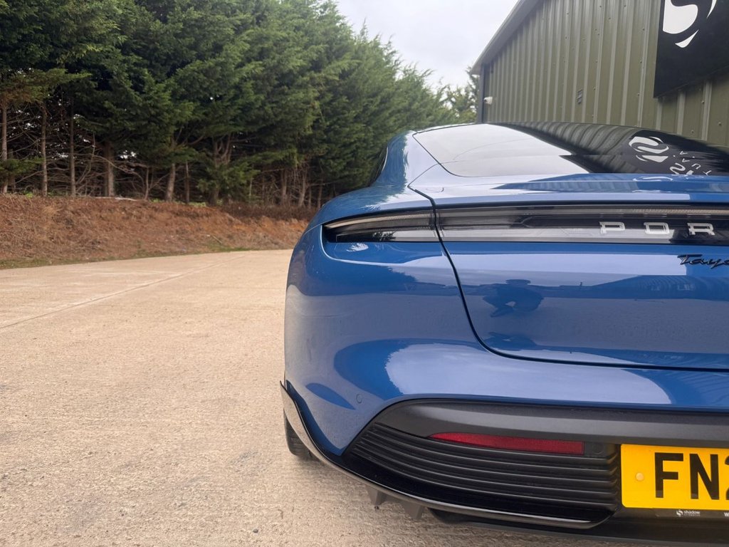 Used Porsche Taycan 2021 for sale - 76345301: Photo 11