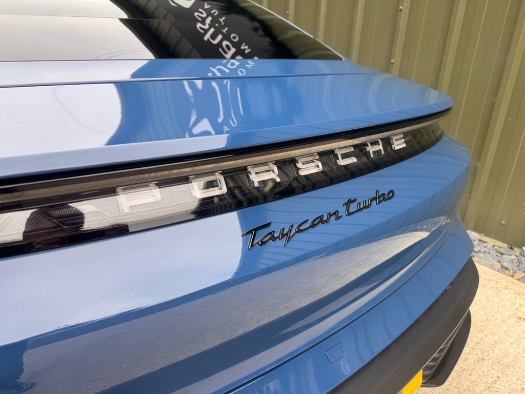 Used Porsche Taycan 2021 for sale - 76345301: Photo 16