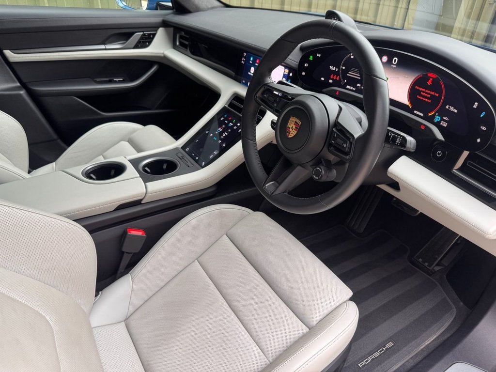 Used Porsche Taycan 2021 for sale - 76345301: Photo 2