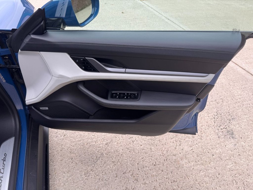 Used Porsche Taycan 2021 for sale - 76345301: Photo 47