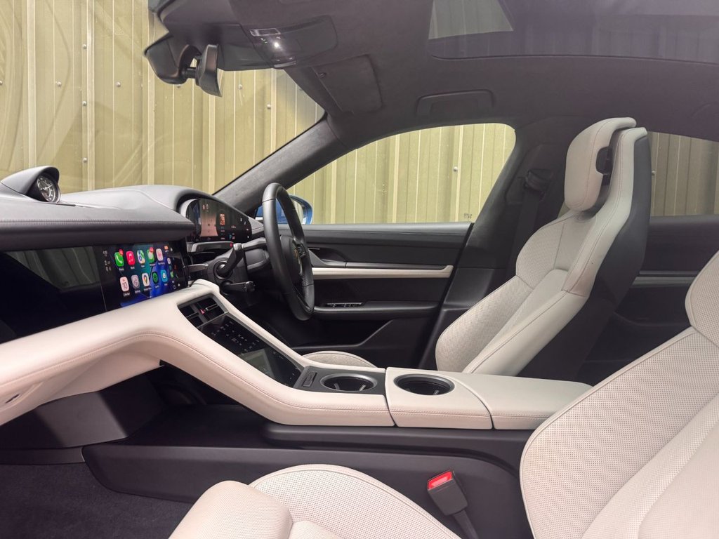 Used Porsche Taycan 2021 for sale - 76345301: Photo 6