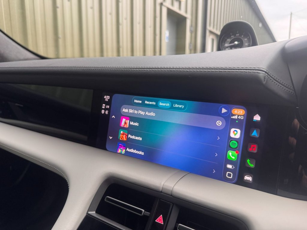 Used Porsche Taycan 2021 for sale - 76345301: Photo 8