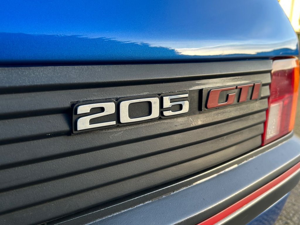 Used Peugeot 205 1990 for sale - 77133096: Photo 41