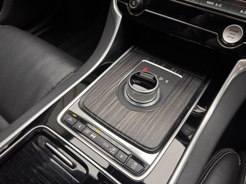 Used Jaguar XF 2016 for sale - 76569759: Photo 14