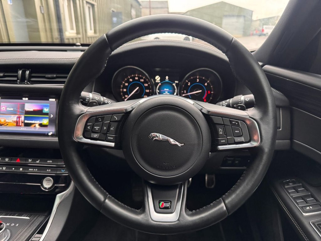 Used Jaguar XF 2016 for sale - 76569759: Photo 18