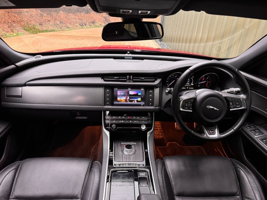 Used Jaguar XF 2016 for sale - 76569759: Photo 6