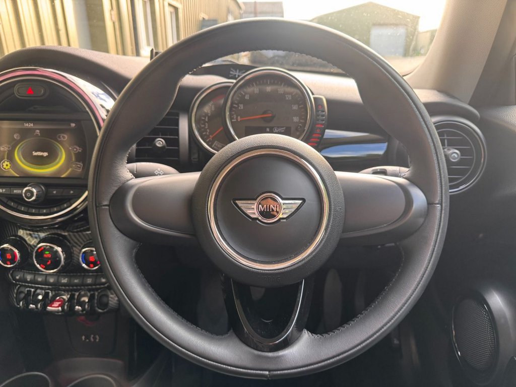 Used MINI Hatch 2015 for sale - 76739944: Photo 6