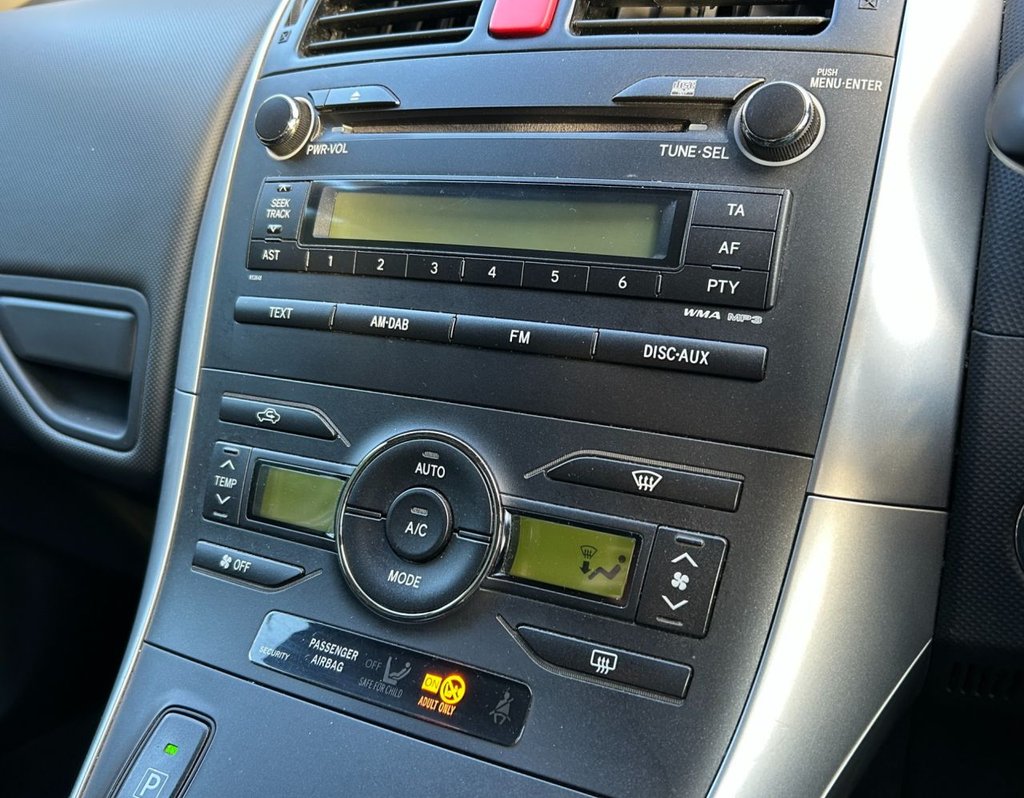 Used Toyota Auris 2011 for sale - 77275863: Photo 22