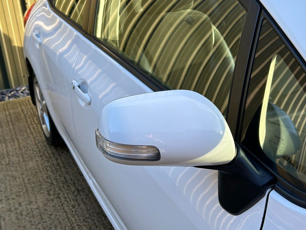 Used Toyota Auris 2011 for sale - 77275863: Photo 39