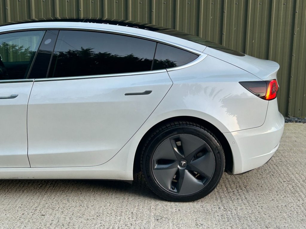 Used Tesla Model 3 2020 for sale - 76617408: Photo 40