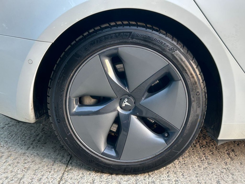 Used Tesla Model 3 2020 for sale - 76617408: Photo 6