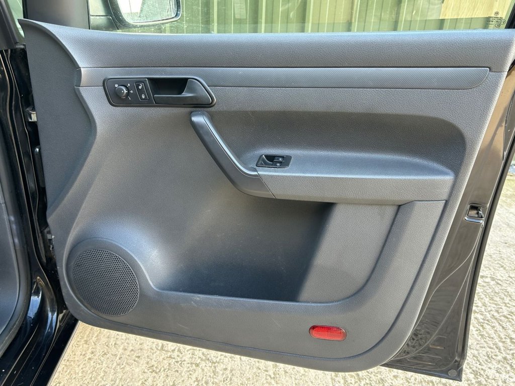 Used Volkswagen Caddy Maxi 2013 for sale - 77733949: Photo 41