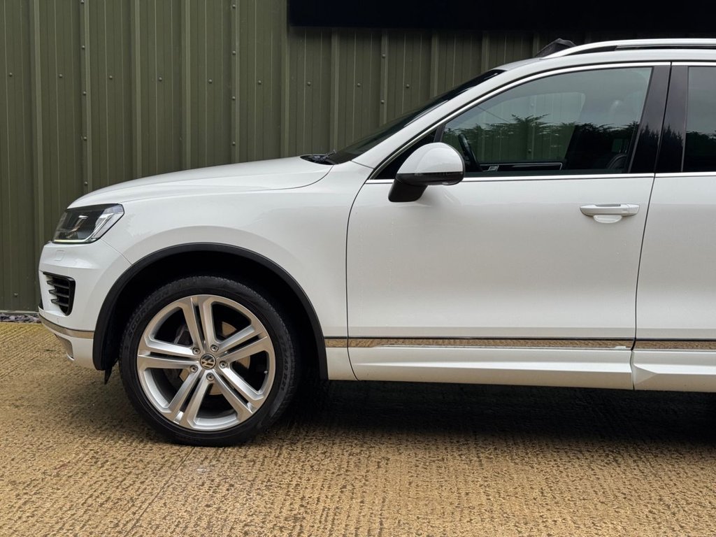 Used Volkswagen Touareg 2017 for sale - 77437081: Photo 30