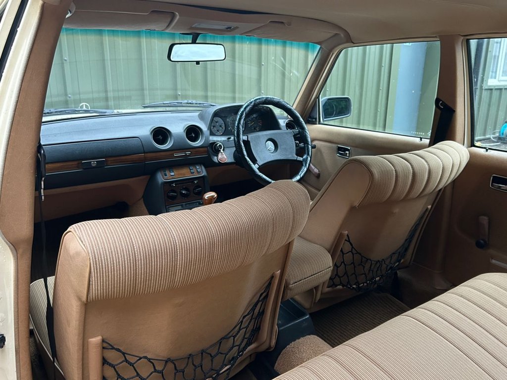 Used Mercedes-Benz 200 1983 for sale - 77026995: Photo 10