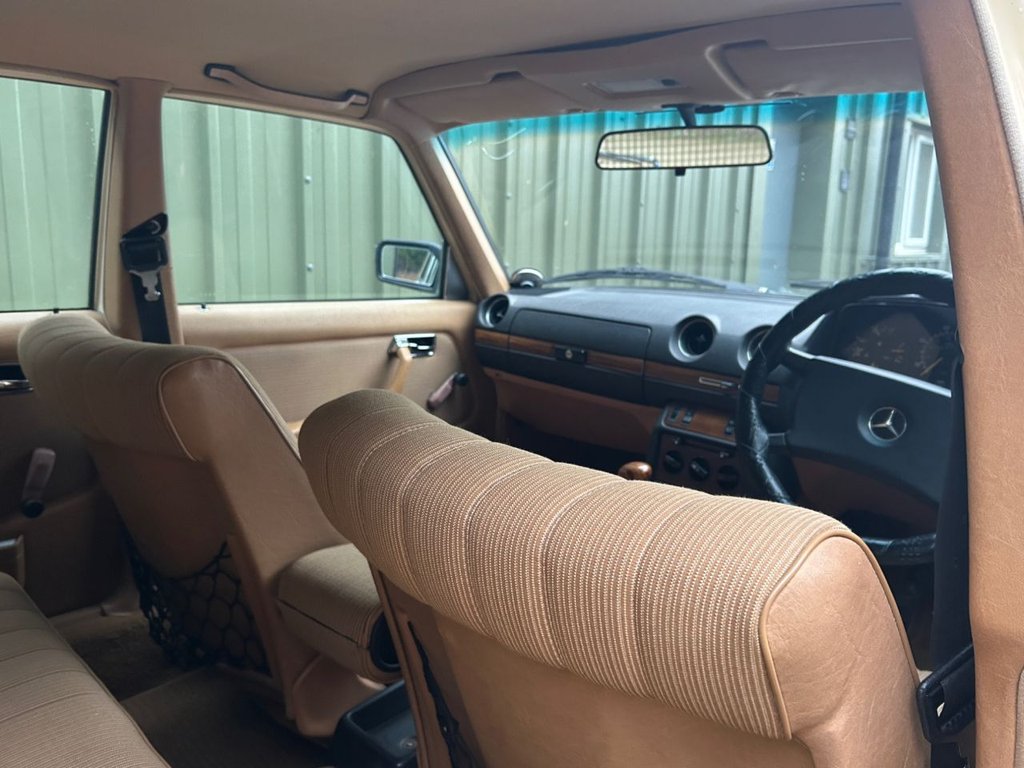 Used Mercedes-Benz 200 1983 for sale - 77026995: Photo 12