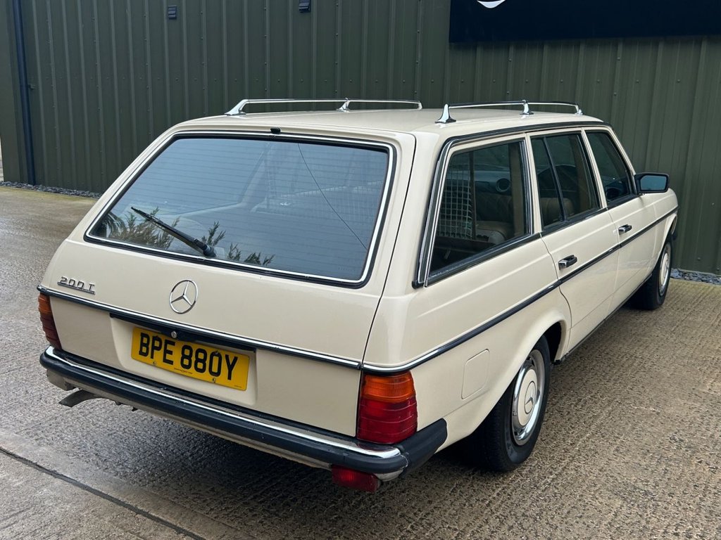 Used Mercedes-Benz 200 1983 for sale - 77026995: Photo 14