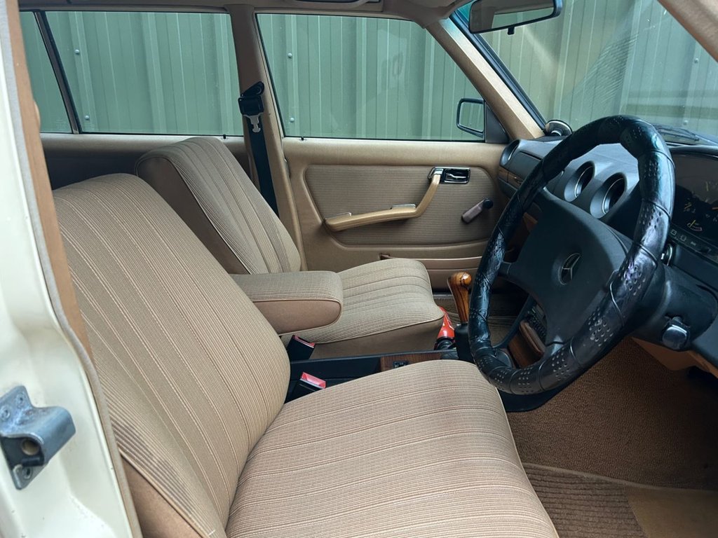 Used Mercedes-Benz 200 1983 for sale - 77026995: Photo 24