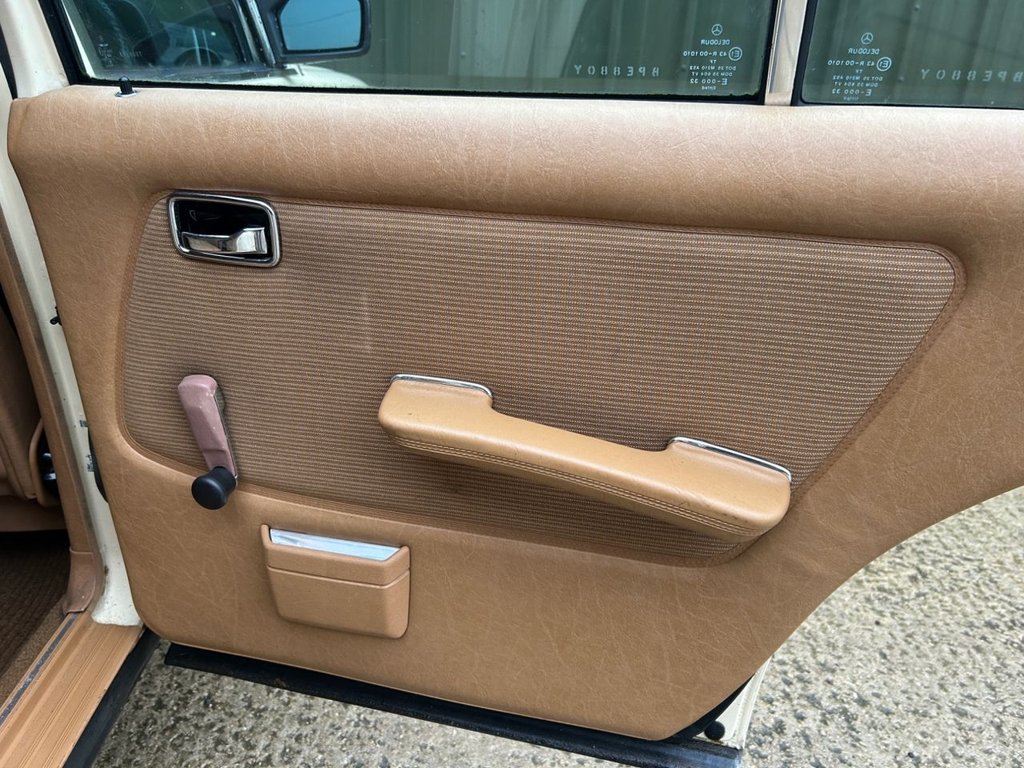 Used Mercedes-Benz 200 1983 for sale - 77026995: Photo 27