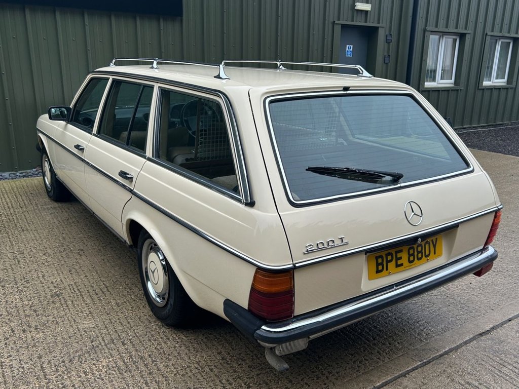 Used Mercedes-Benz 200 1983 for sale - 77026995: Photo 32