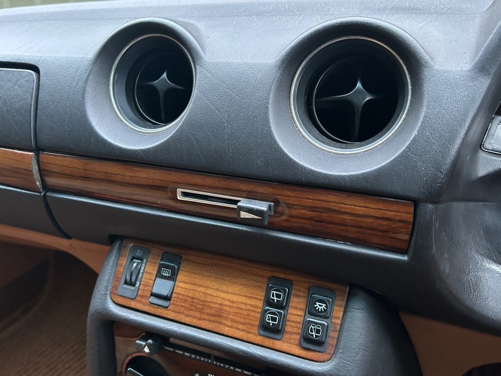 Used Mercedes-Benz 200 1983 for sale - 77026995: Photo 36