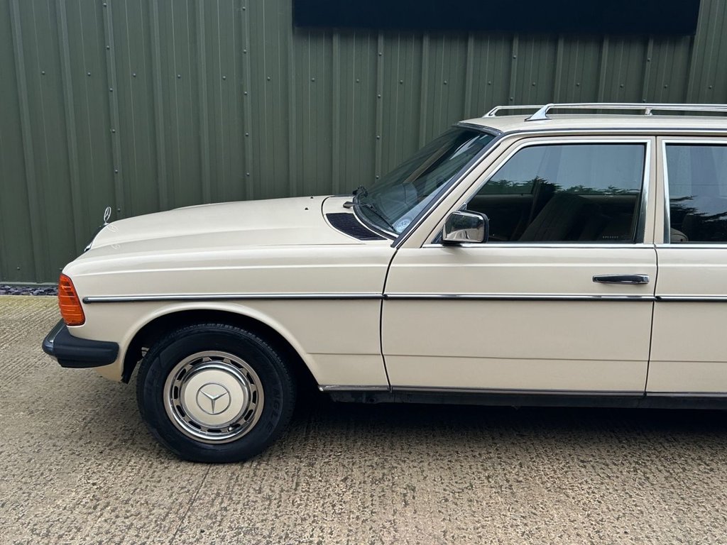 Used Mercedes-Benz 200 1983 for sale - 77026995: Photo 43