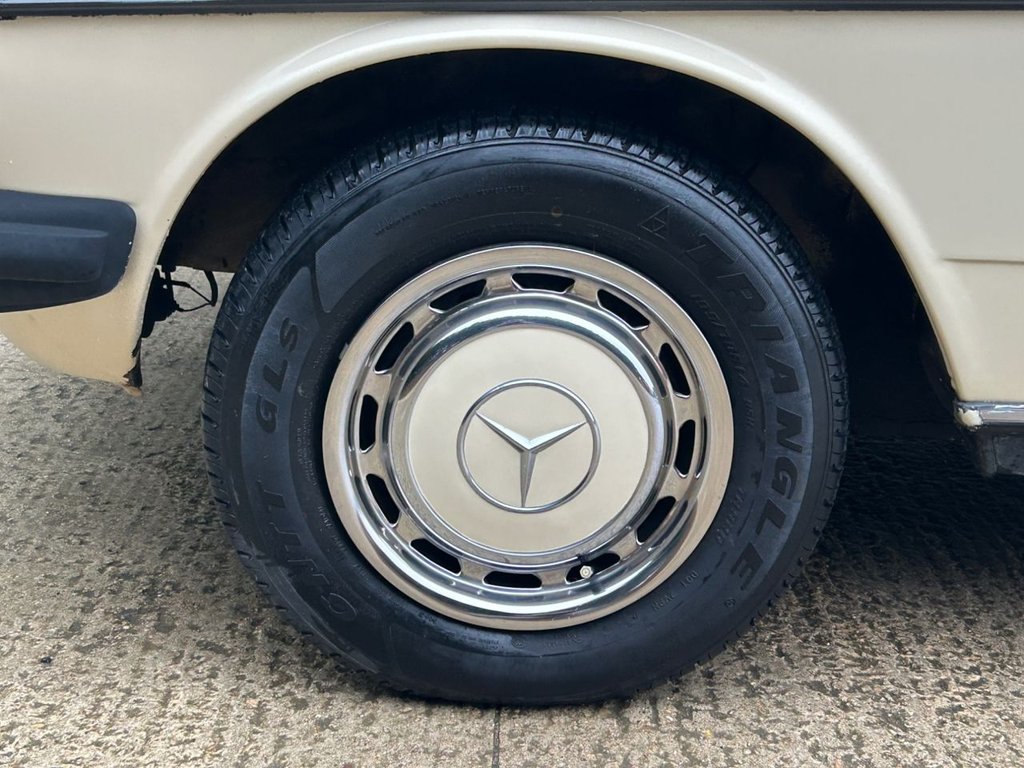 Used Mercedes-Benz 200 1983 for sale - 77026995: Photo 44