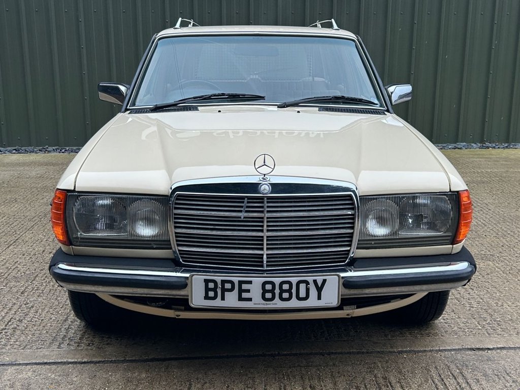 Used Mercedes-Benz 200 1983 for sale - 77026995: Photo 50