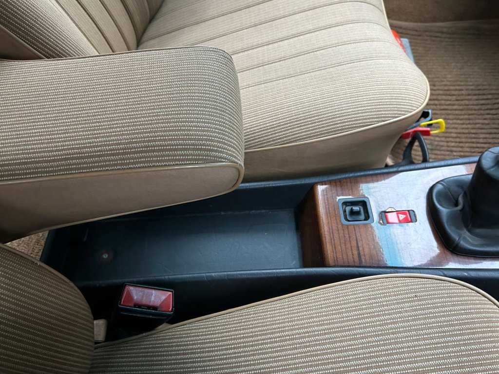 Used Mercedes-Benz 200 1983 for sale - 77026995: Photo 8