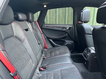 Used Porsche Macan 2022 for sale - 77122133: Photo