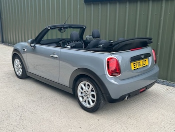 Used MINI Convertible 2018 for sale - 79345170: Photo