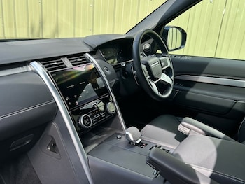 Used Land Rover Discovery 2023 for sale - 78619289: Photo