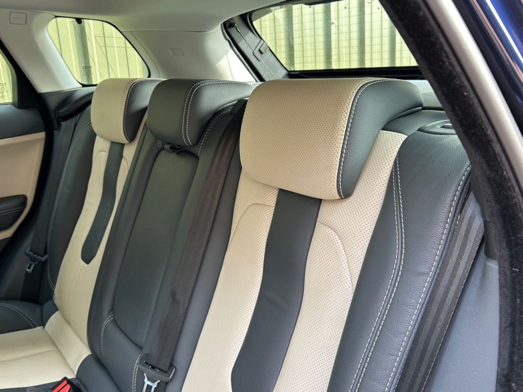 Used Land Rover Range Rover Evoque 2015 for sale - 77967356: Photo 14