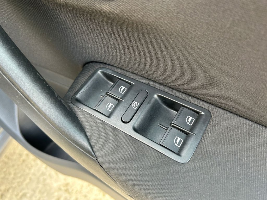 Used Volkswagen Polo 2010 for sale - 77666643: Photo 43