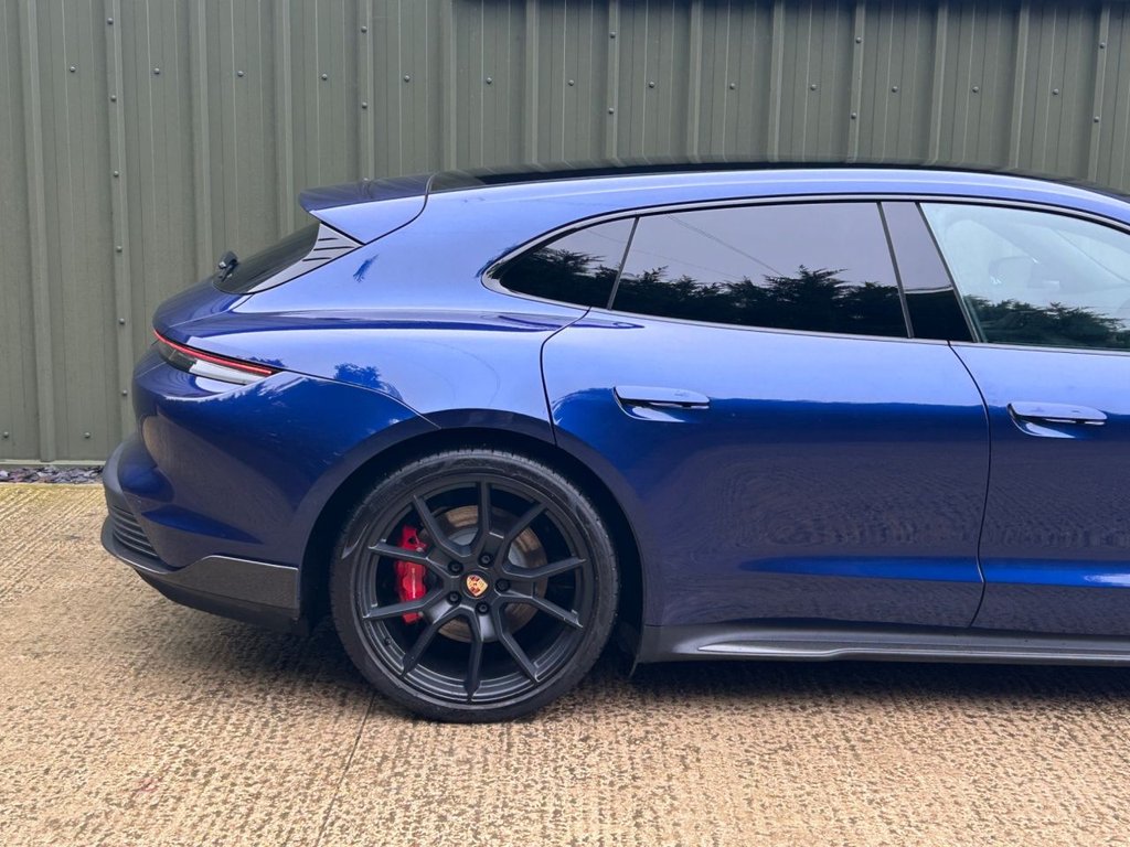 Used Porsche Taycan 2023 for sale - 77463942: Photo 16