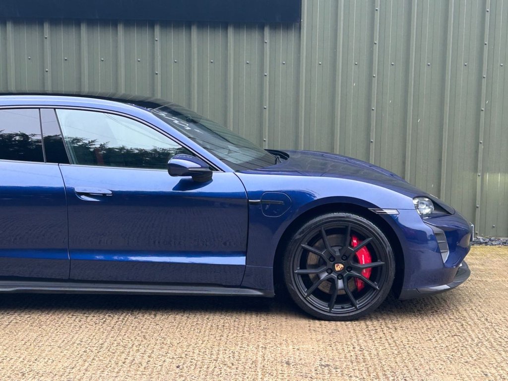 Used Porsche Taycan 2023 for sale - 77463942: Photo 18