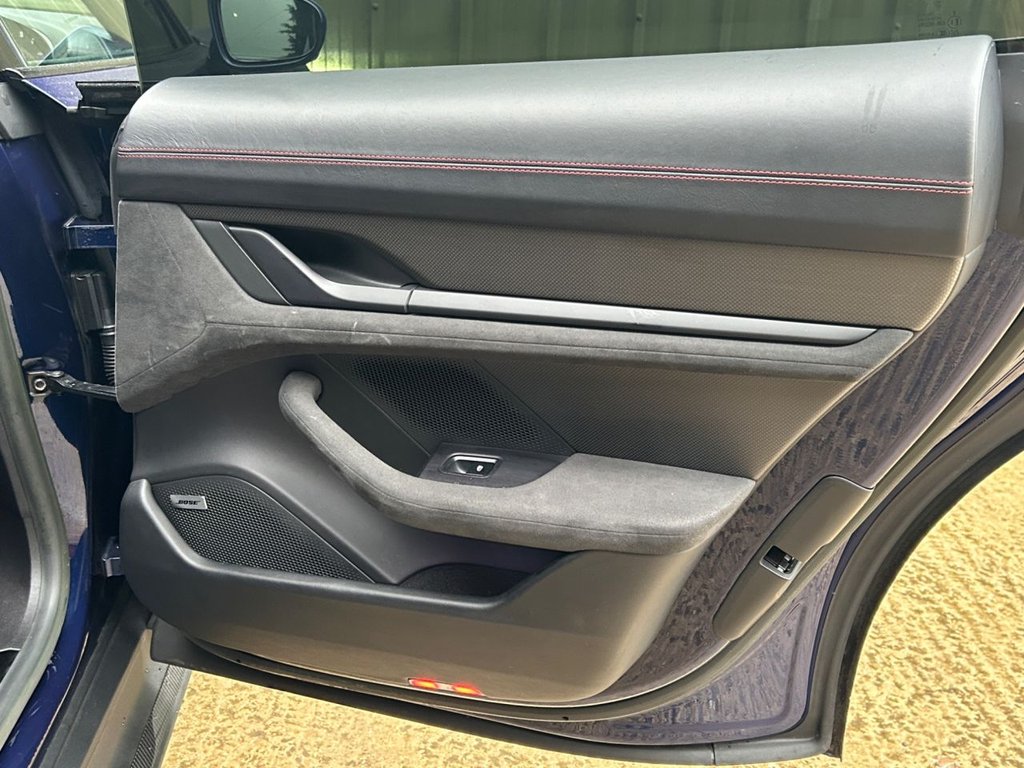 Used Porsche Taycan 2023 for sale - 77463942: Photo 47