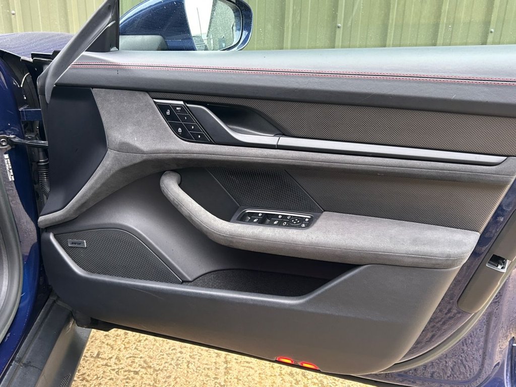 Used Porsche Taycan 2023 for sale - 77463942: Photo 50