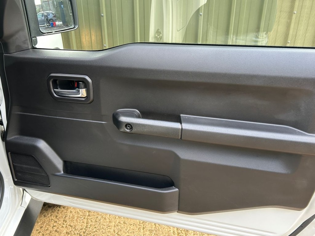 Used Suzuki Jimny 2023 for sale - 77263623: Photo 42