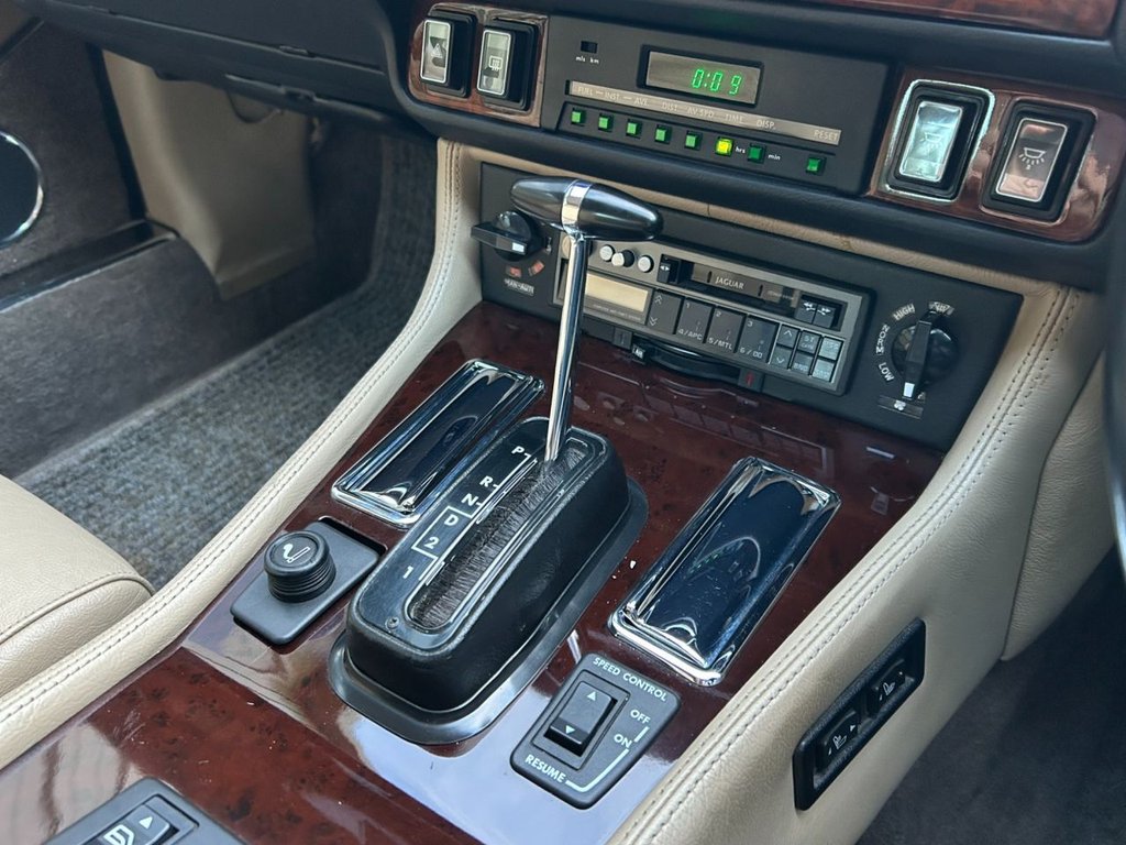 Used Jaguar XJS 1988 for sale - 76569940: Photo 17