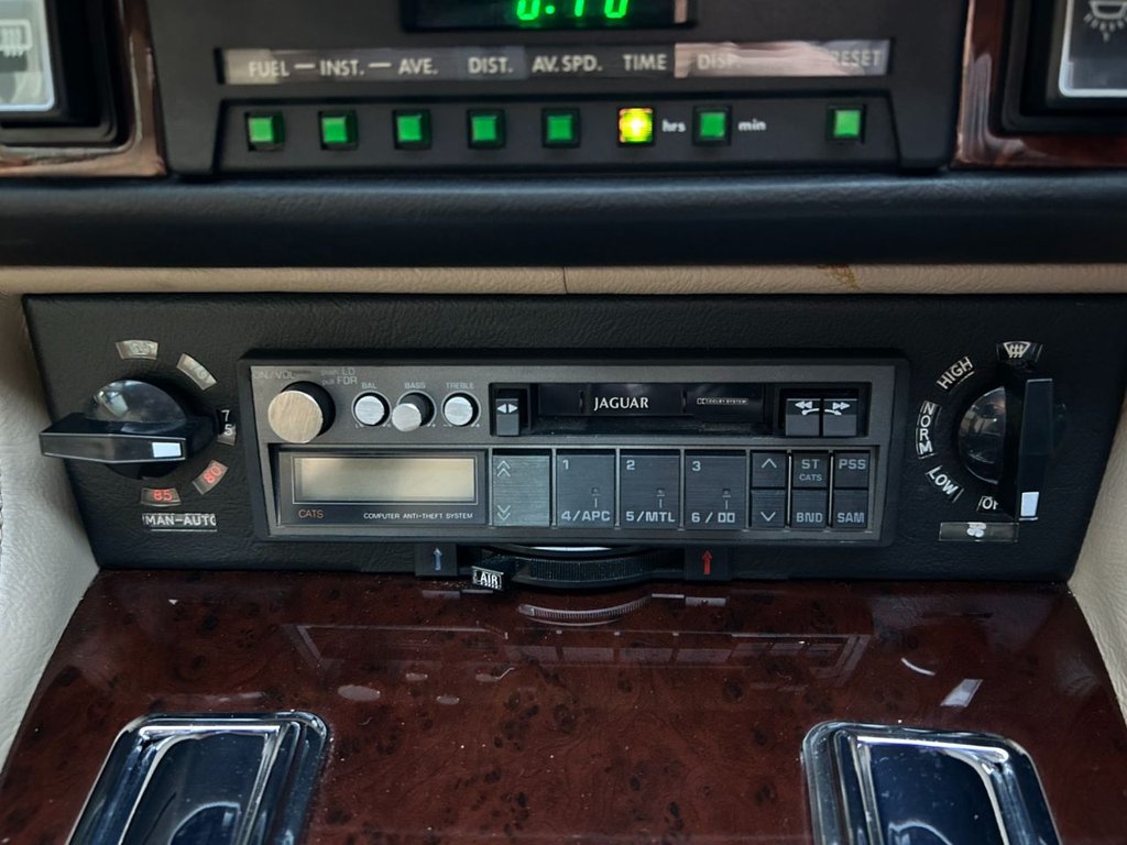 Used Jaguar XJS 1988 for sale - 76569940: Photo 25