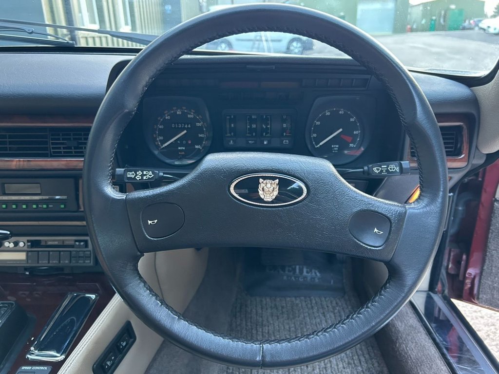 Used Jaguar XJS 1988 for sale - 76569940: Photo 31