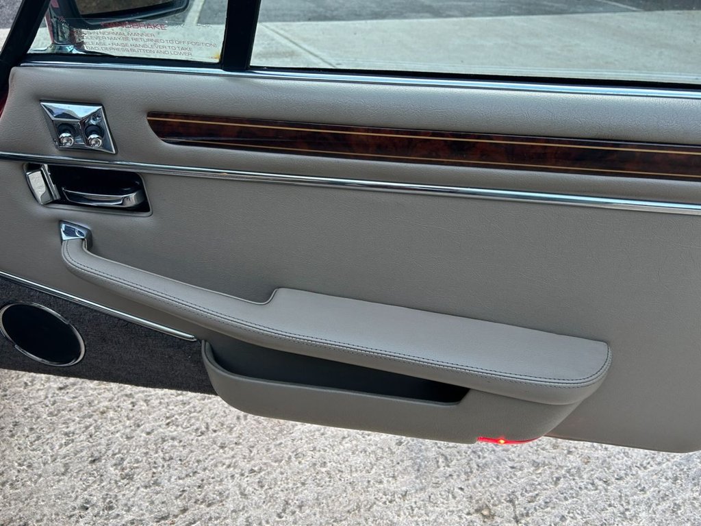 Used Jaguar XJS 1988 for sale - 76569940: Photo 38