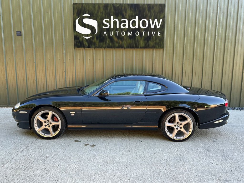 Used Jaguar XKR 2000 for sale - 76118611: Photo 2