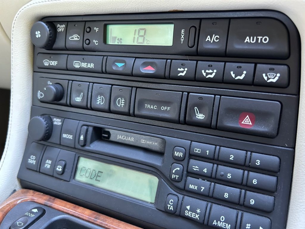 Used Jaguar XKR 2000 for sale - 76118611: Photo 25